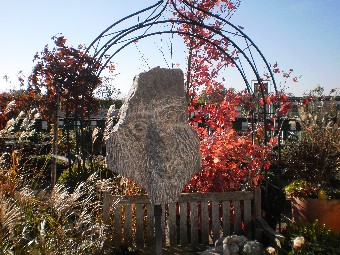 Gartenwaechter aus Granit
